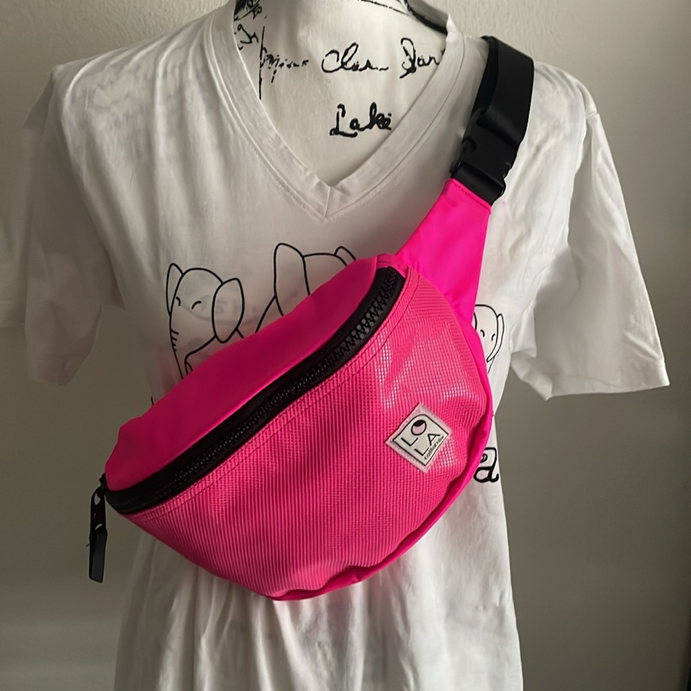 LOLA California Large Moonbeam Bum Bag *NWOT/Never used 🆕